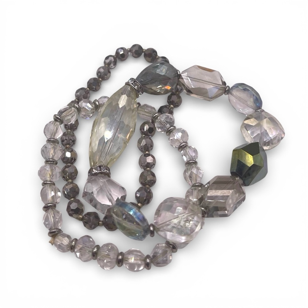 ❤️ Vintage Crystal x Acrylic Stretch Beaded Bracelet Trio in Iridescent - Picture 5 of 6